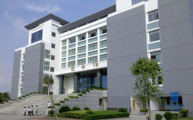 廣西大學圖書館屋面防水改用青龍固的防水系統(tǒng) 防水卷材