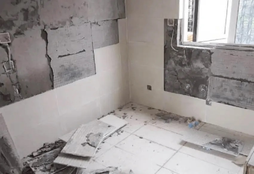 裝修踩坑警告：關(guān)于瓷磚背膠的5大誤區(qū)，你中招了嗎？