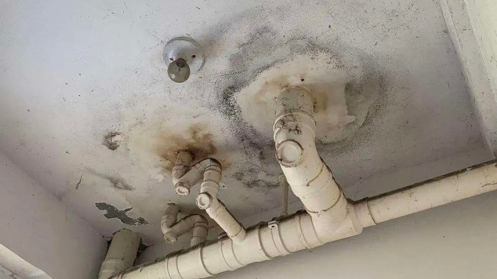 漏水3.jpg 漏水3.jpg